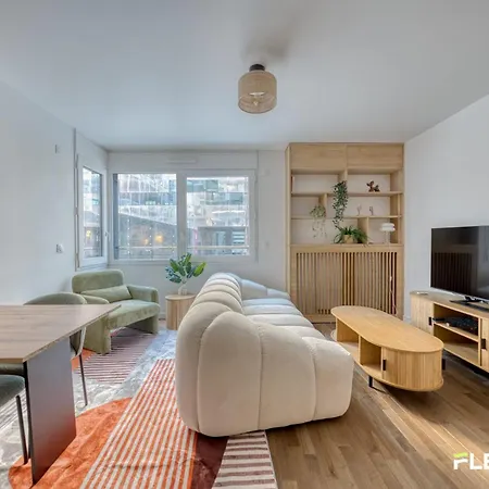 Apartment Spacious And Bright T2 Near The Seine & Metro 14