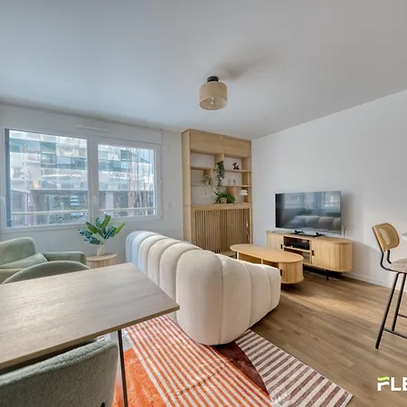 Spacious And Bright T2 Near The Seine & Metro 14 Apartment