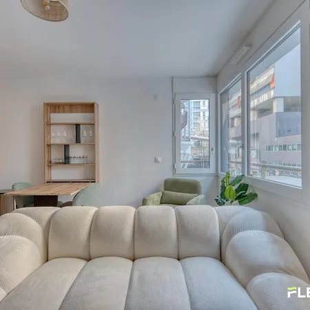 Apartment Spacious And Bright T2 Near The Seine & Metro 14