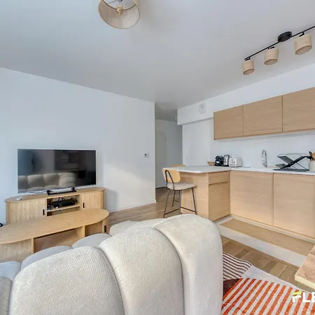 Spacious And Bright T2 Near The Seine & Metro 14 Paris