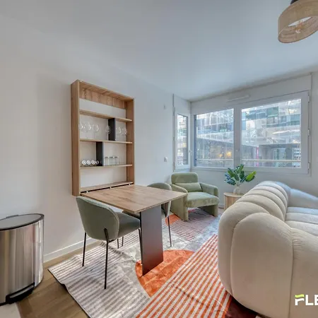Apartment Spacious And Bright T2 Near The Seine & Metro 14 *
