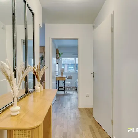 Spacious And Bright T2 Near The Seine & Metro 14 Apartment