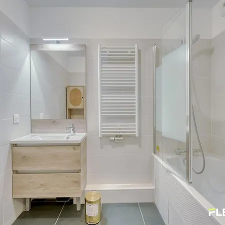 Spacious And Bright T2 Near The Seine & Metro 14 Apartment