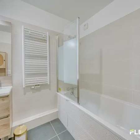 Spacious And Bright T2 Near The Seine & Metro 14 Paris