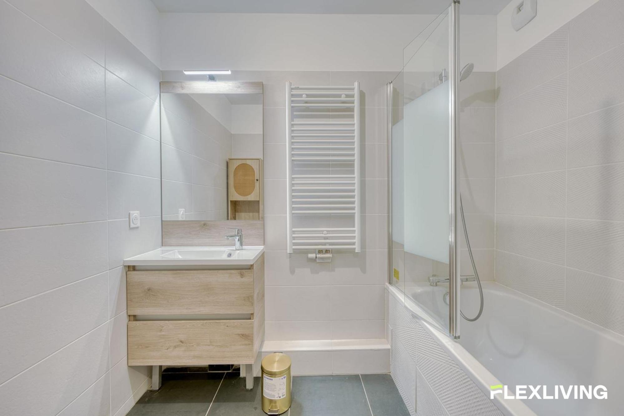 Spacious And Bright T2 Near The Seine & Metro 14 Apartment